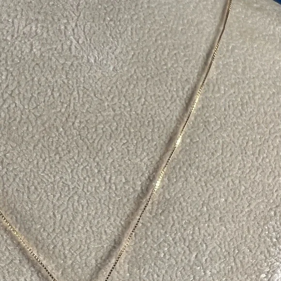 17 inch 14 kt Gold Necklace - Picture 4 of 8